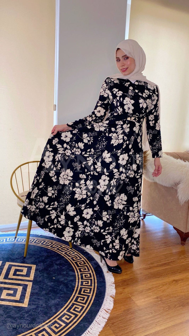 THE BLACK AND WHITE ROSES Modest Dress 2020 - Aynour.com